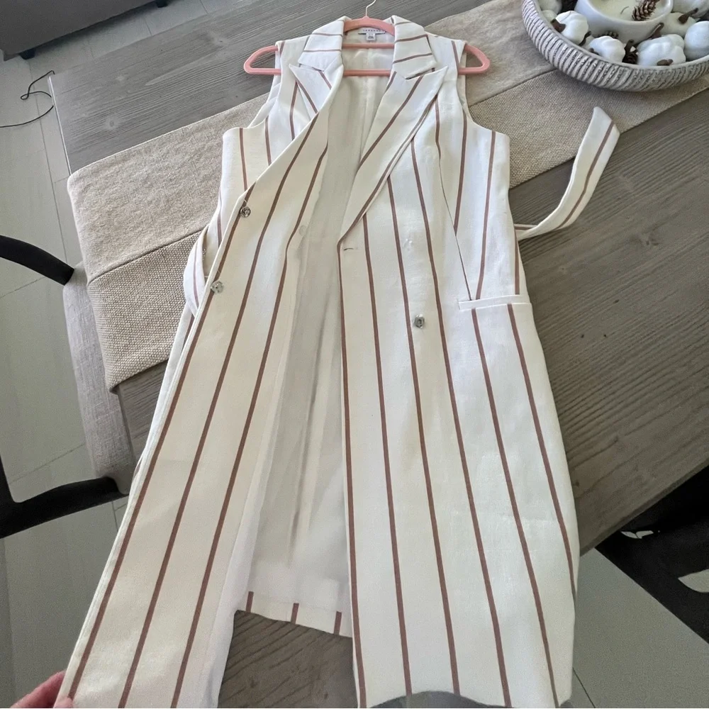 NWOT- Topshop- Belt Stripe Sleeveless Blazer- Size US 10 - Picture 7 of 10
